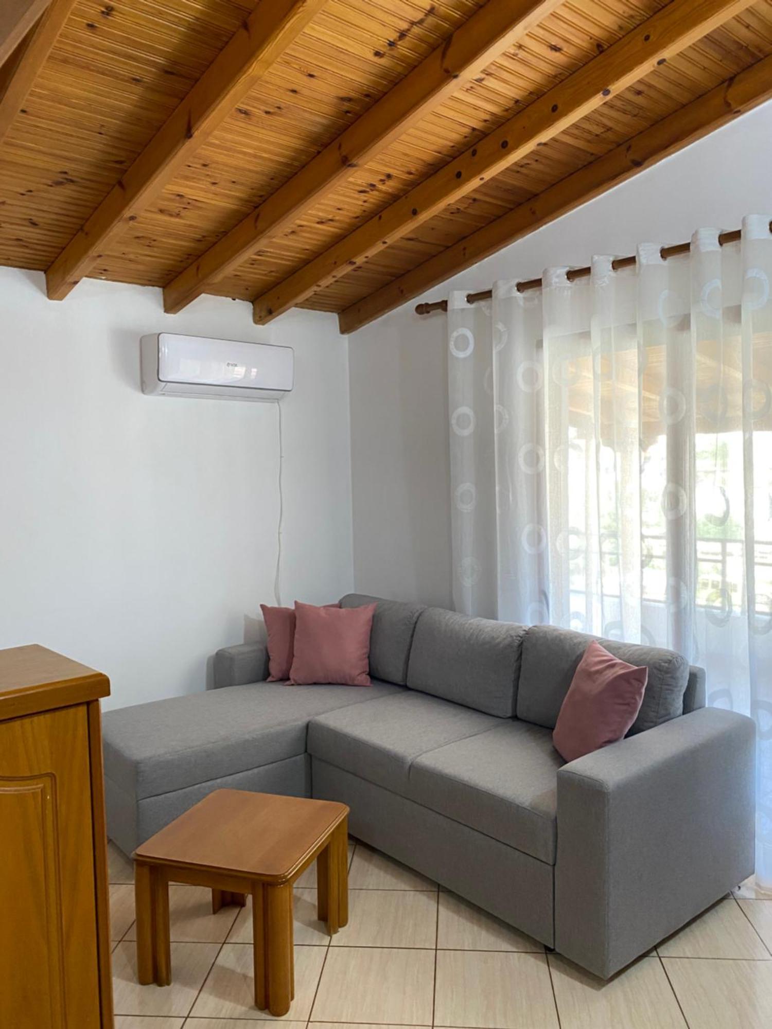 Alex Apartments Saranda Szoba fotó